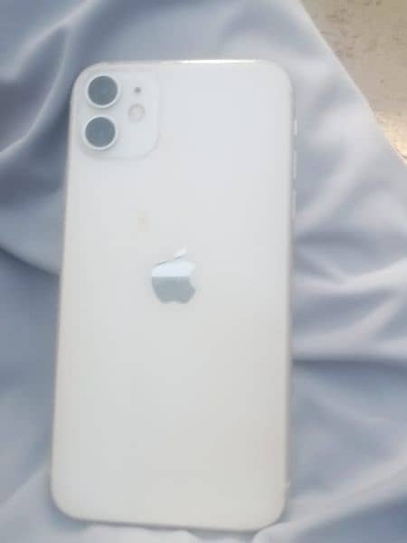 iPhone 11 64 gb pta approved 3
