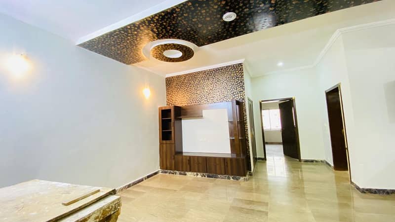10 Marla Full House for Rent In Jasmine Block Bahria Town Lahore 9