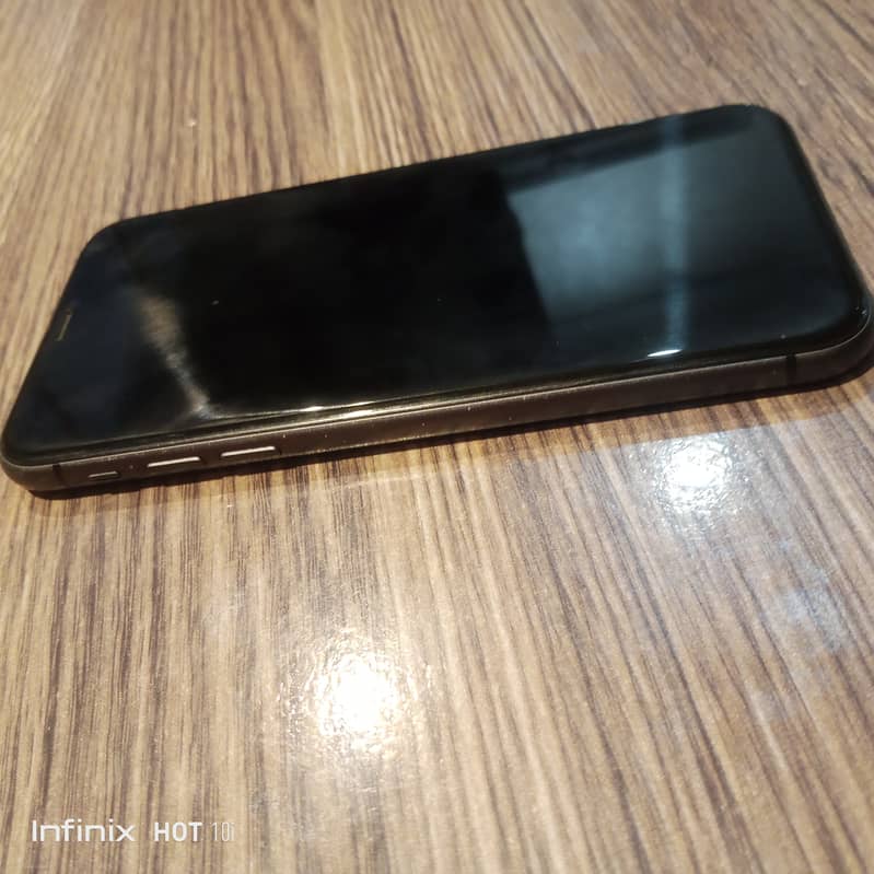 Iphone 11 PTA approved 128GB Black colour 3