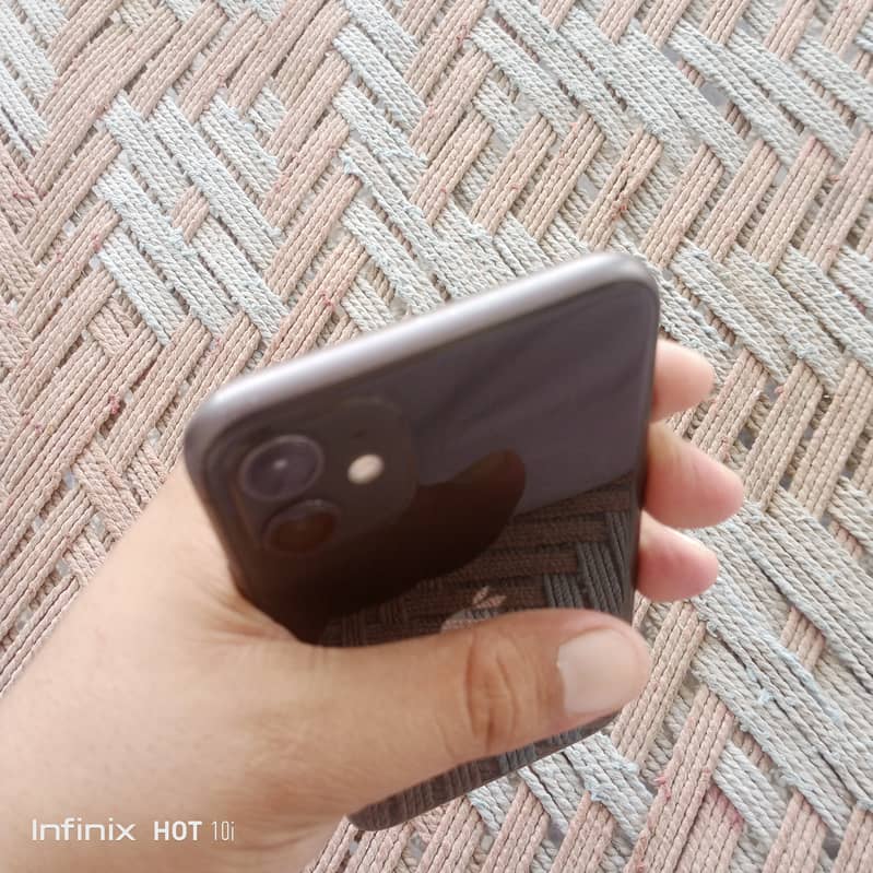 Iphone 11 PTA approved 128GB Black colour 8