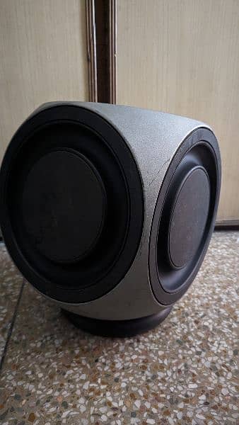 B&o beo lab 2 active woofer with 850 watt output 0