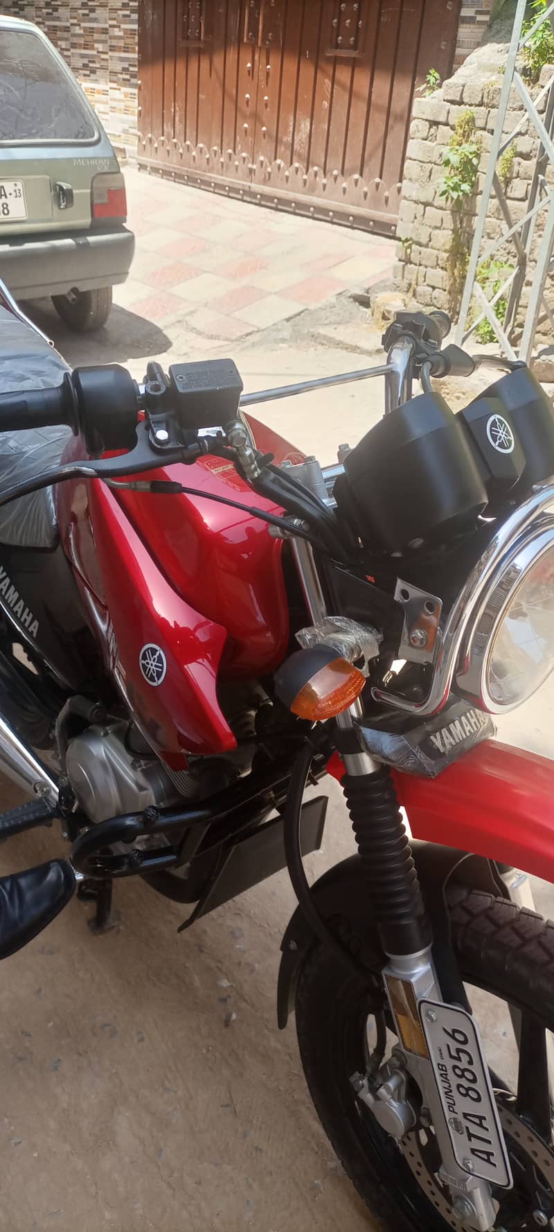 Yamaha YBR-G 125 cc, Sep 2023 Model, Punjab Registered, total genuine 1