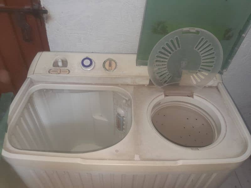 washing machine with spinner 1