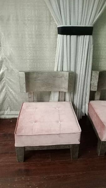 grey pink heavy chaird. . stylish looks 1 pair 1