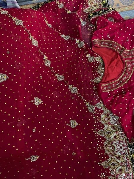 red lehnga with jewellery 1