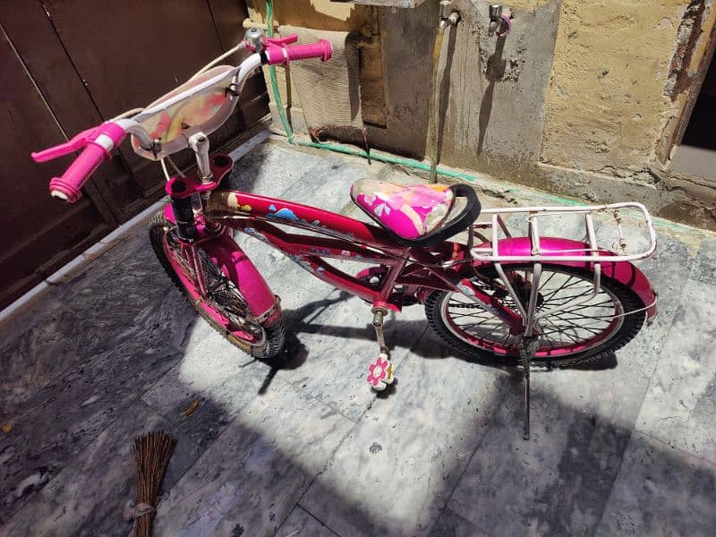 Girls cycle for sale 1