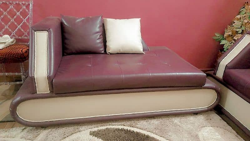 5 Seater sofa with table Vip brand defence 3