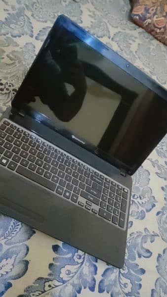 packard bell laptop(2gb ram 500gb hard) 3