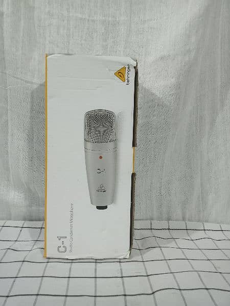 Behringer C-1 Condenser Microphone 0