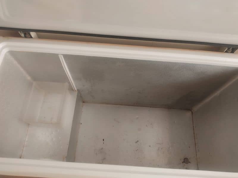 varioline deep freezer in good working condition 1