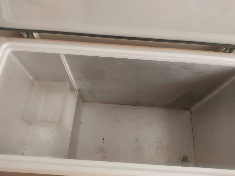 varioline deep freezer in good working condition 2