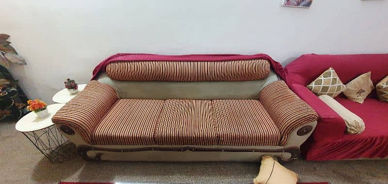 7seater sofa set for sale withcover or without cover in new condition. 1
