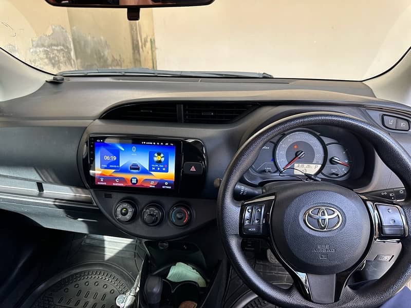 Toyota Vitz 2018 4