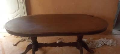 This table is very short damage It can be repair