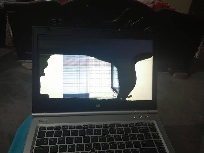 i need a screen display because my laptop screen is broken 2