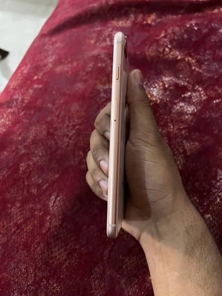 IPHONE  8PLUS  GB/64  PTA APPROVED 3