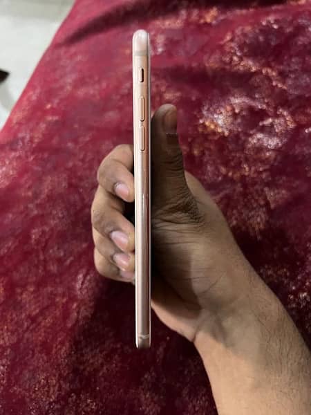 IPHONE  8PLUS  GB/64  PTA APPROVED 4