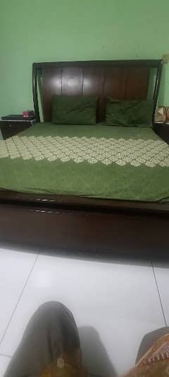 selling bed set