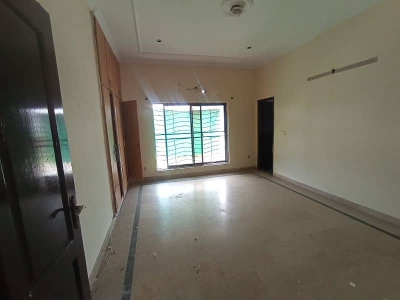 1 KANAL UPPER PORTON SEPARTE GATE AVAILABLE FOR RENT IN DHA PHASE 1 8