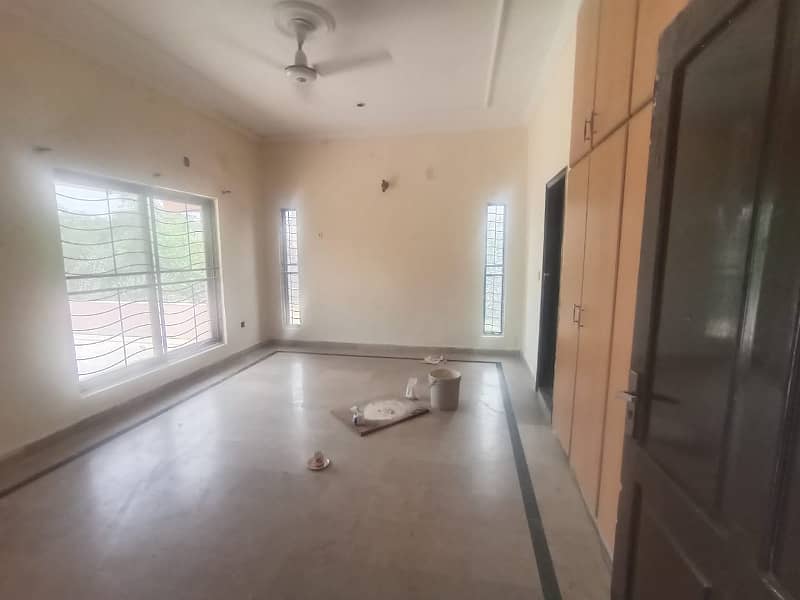1 KANAL UPPER PORTON SEPARTE GATE AVAILABLE FOR RENT IN DHA PHASE 1 10