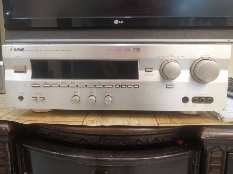 Yamaha Amplifer DSP 595a 0