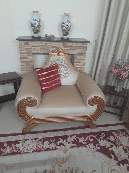 Beautiful and elegant 7 seater sofa 7