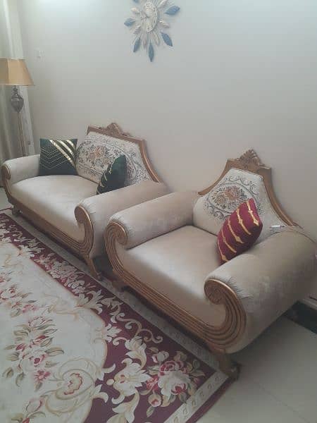 Beautiful and elegant 7 seater sofa 9