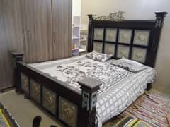 Bed set with dressing and side tables