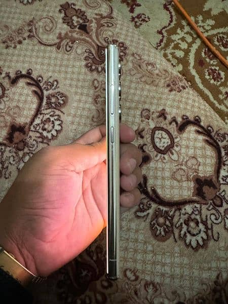 mobile serf 4 month use hy belkol original condition hy 1 hand use hy 4