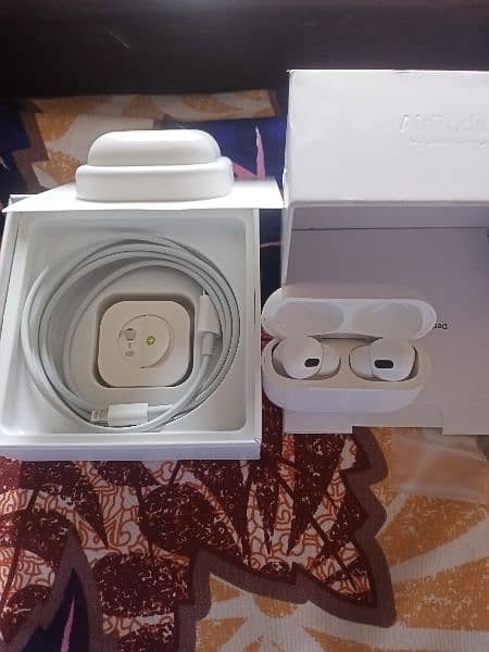 iphone airbords in USA only Box open. . 0