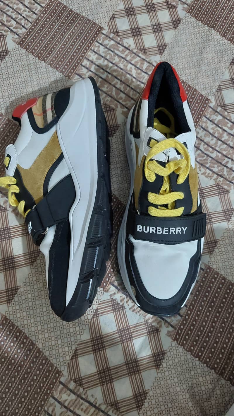 burberry original shoes 0