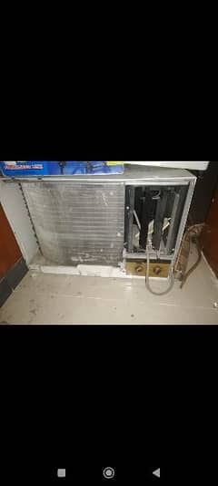 window ac for sale in good condition