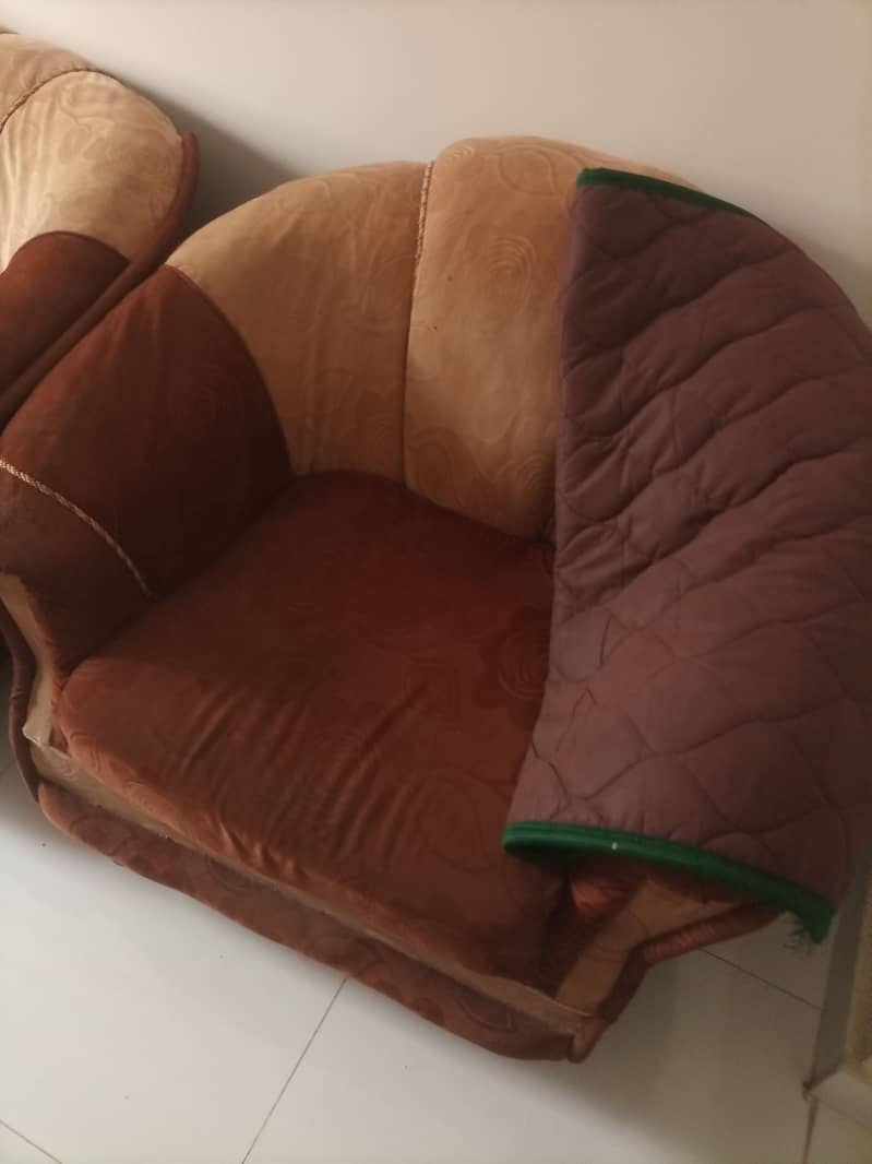 7 seater sofa set for sale normal condition 0