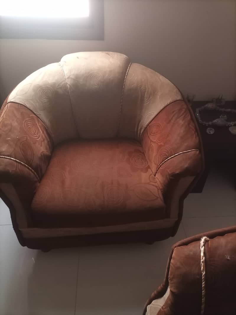 7 seater sofa set for sale normal condition 1