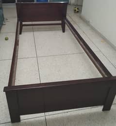 WOODEN SINGLE BED 0