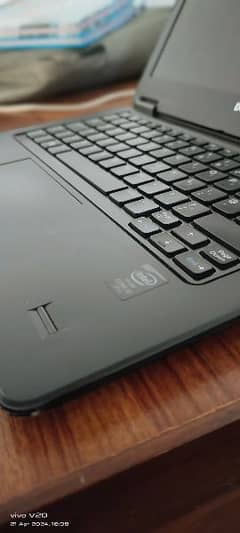 Dell latitude E7250 5th gen I5 with back-lit keyboard