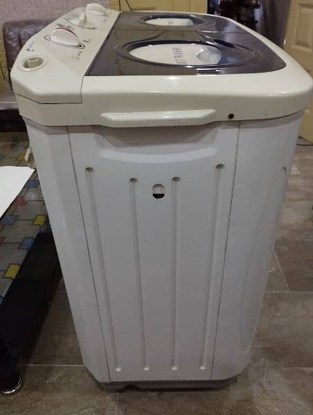 MZEE Semi automatic Washing machine 4