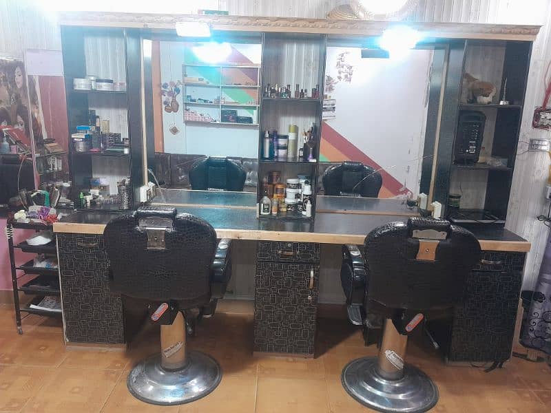 running beauty saloon for sale 4