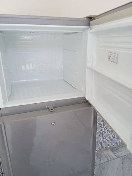 PEL refrigerator for sale like new mint condition full size not jamboo 1