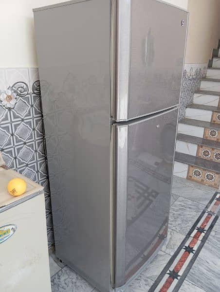 PEL refrigerator for sale like new mint condition full size not jamboo 3