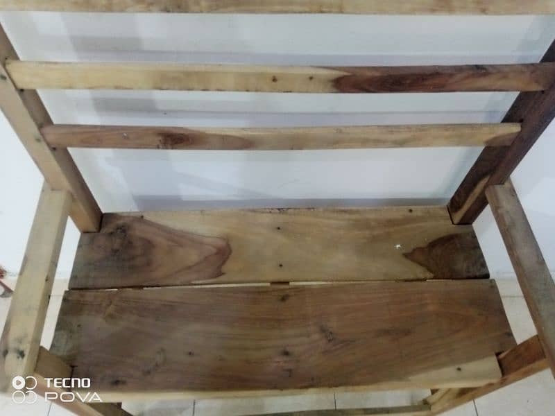 wooden bench 10 by 10 confition anti-dheemak 4