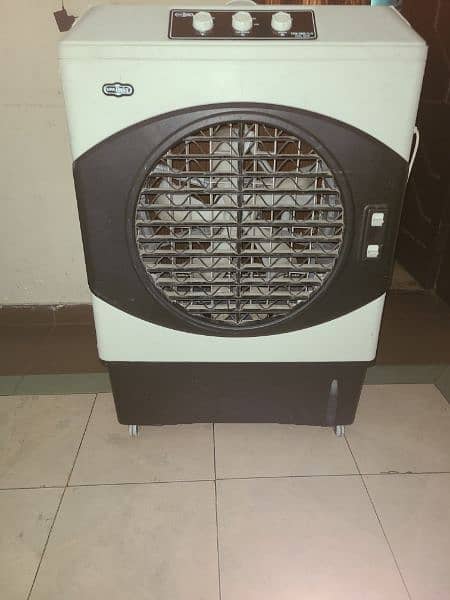 Cooler in Good Condition 3