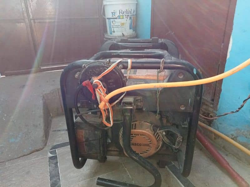jasco generator 4 kv in good condition 1