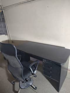 BLACK WOODEN OFFICE TABLE 0