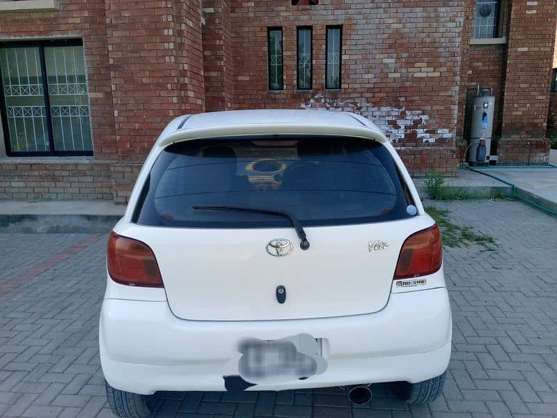 Toyota Vitz 2001/2013 ( Home use car in good condition ) 1