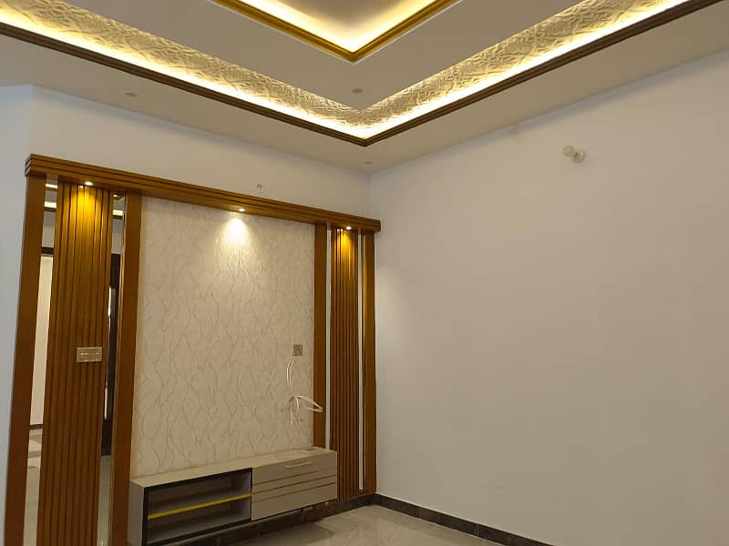 5.5 Marla House Is Available For Sale In Khayaban-e-Naveed Sargodha 3
