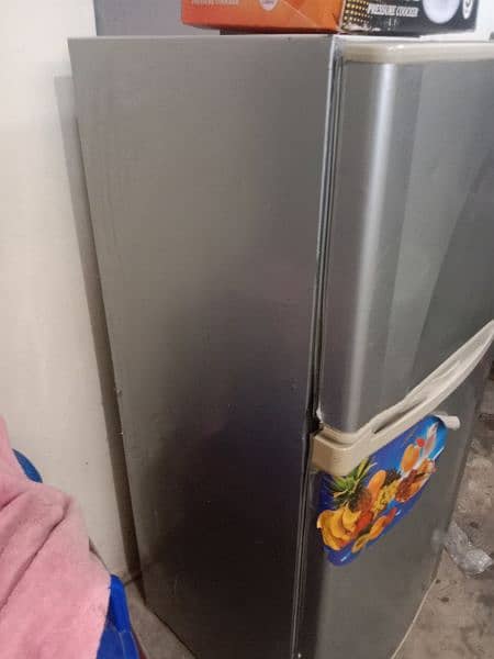 Dawlance double door fridge in Good condition 1