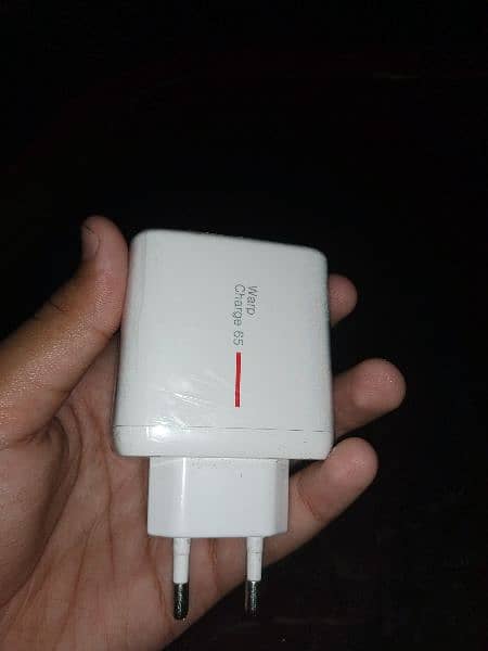 one plus fast charger 65w 1