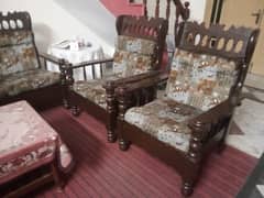 5 seater sofa condition new , pure wood