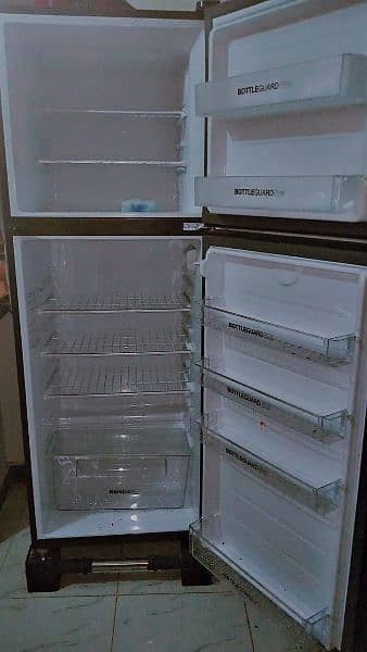 refrigerator medium size 1